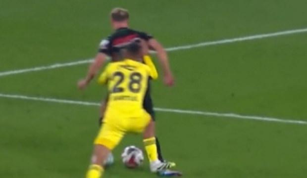 Fenerbah&ccedil;e ma&ccedil;ında kırmızı kart tartışmaları! Beşiktaş'a &ccedil;ıkan kart akıllara geldi