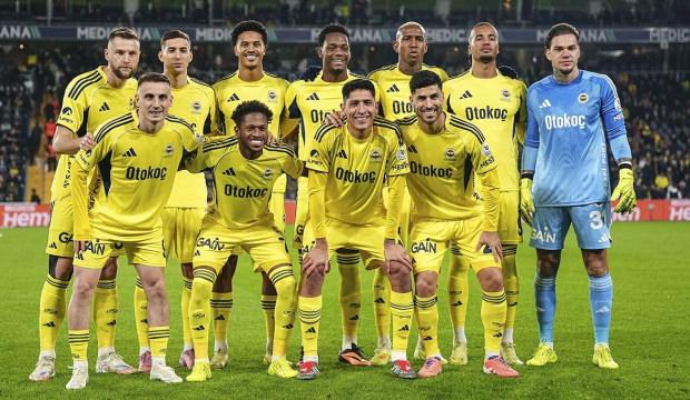 Fenerbah&ccedil;e'ye k&ouml;t&uuml; haber: Yıldız futbolcu ma&ccedil;a devam edemedi