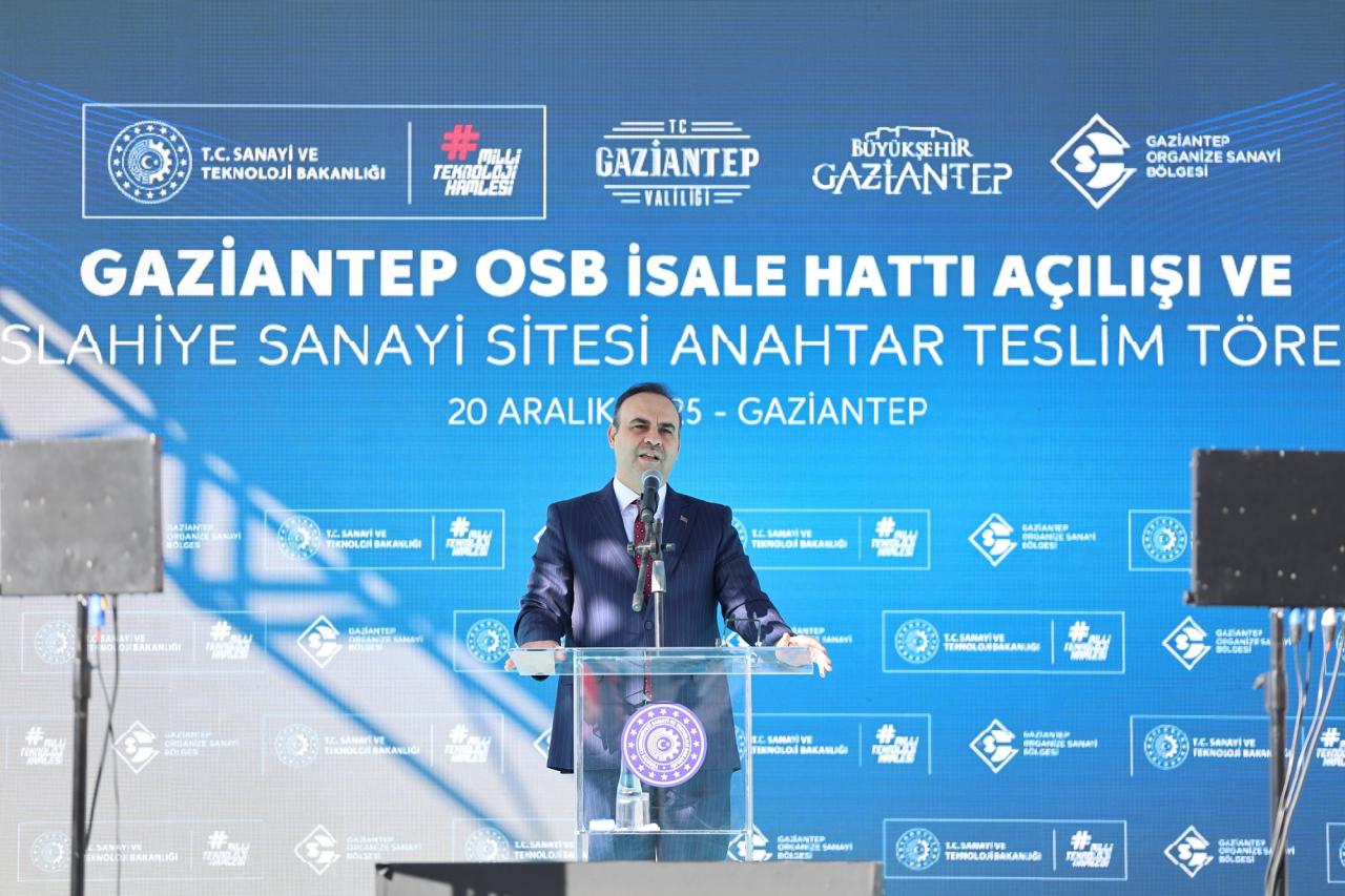 Törende konuşan Sanayi ve Teknoloji Bakanı Mehmet Fatih Kacır