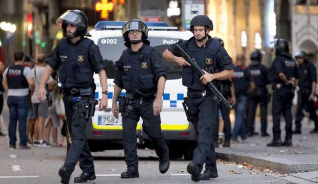 İspanya'da şiddet yanlısı taraftar gruplarına operasyon: 57 g&ouml;zaltı