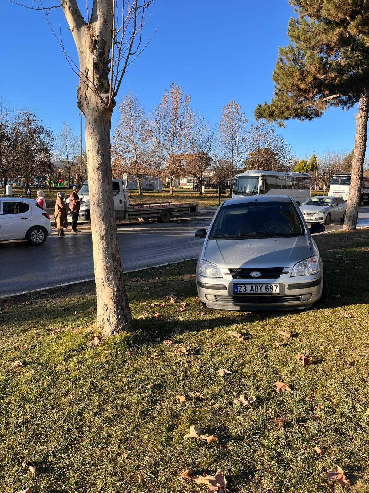 Araçlarda maddi hasar meydana geldi.