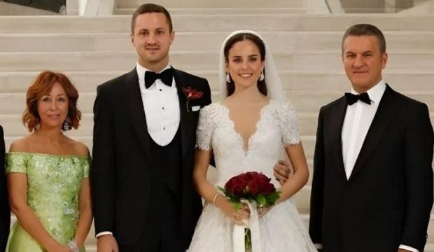 Mustafa Sarıg&uuml;l'&uuml;n gelininden rekor tazminat ve nafaka talebi