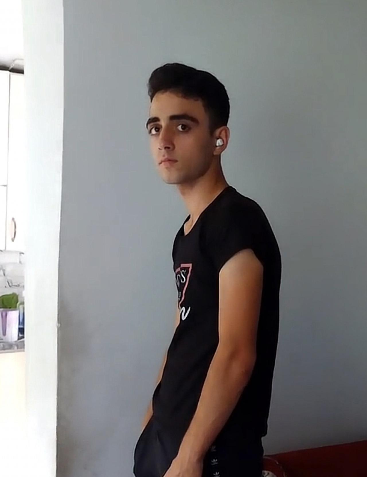 Tekin Gönültaş (19)