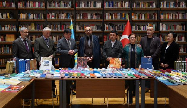 Rami K&uuml;t&uuml;phanesi&rsquo;nde &ldquo;Kazakistan Bilim ve Edebiyat K&ouml;şesi&rdquo; a&ccedil;ıldı