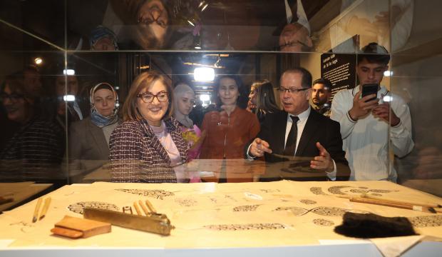 &ldquo;Kalemden Kalbe&rdquo; sergisi Gaziantep&rsquo;te kapılarını a&ccedil;tı