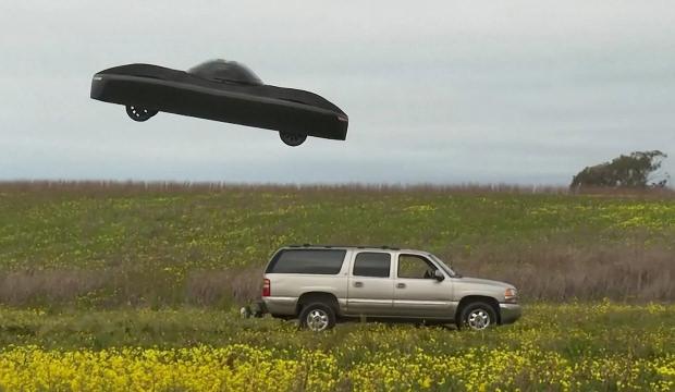 U&ccedil;an arabalar seneye piyasaya &ccedil;ıkıyor: Fiyatı dudak u&ccedil;uklattı!