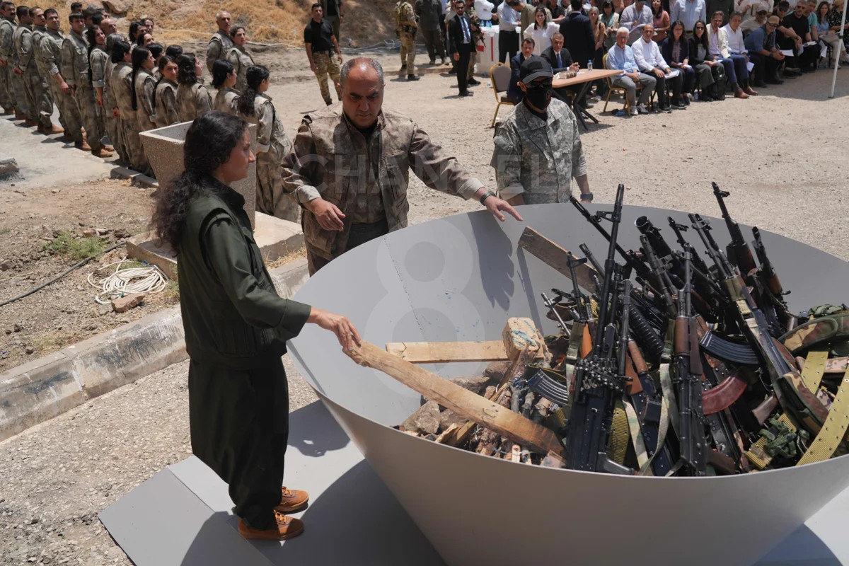 PKK'nın silah bırakma töreni