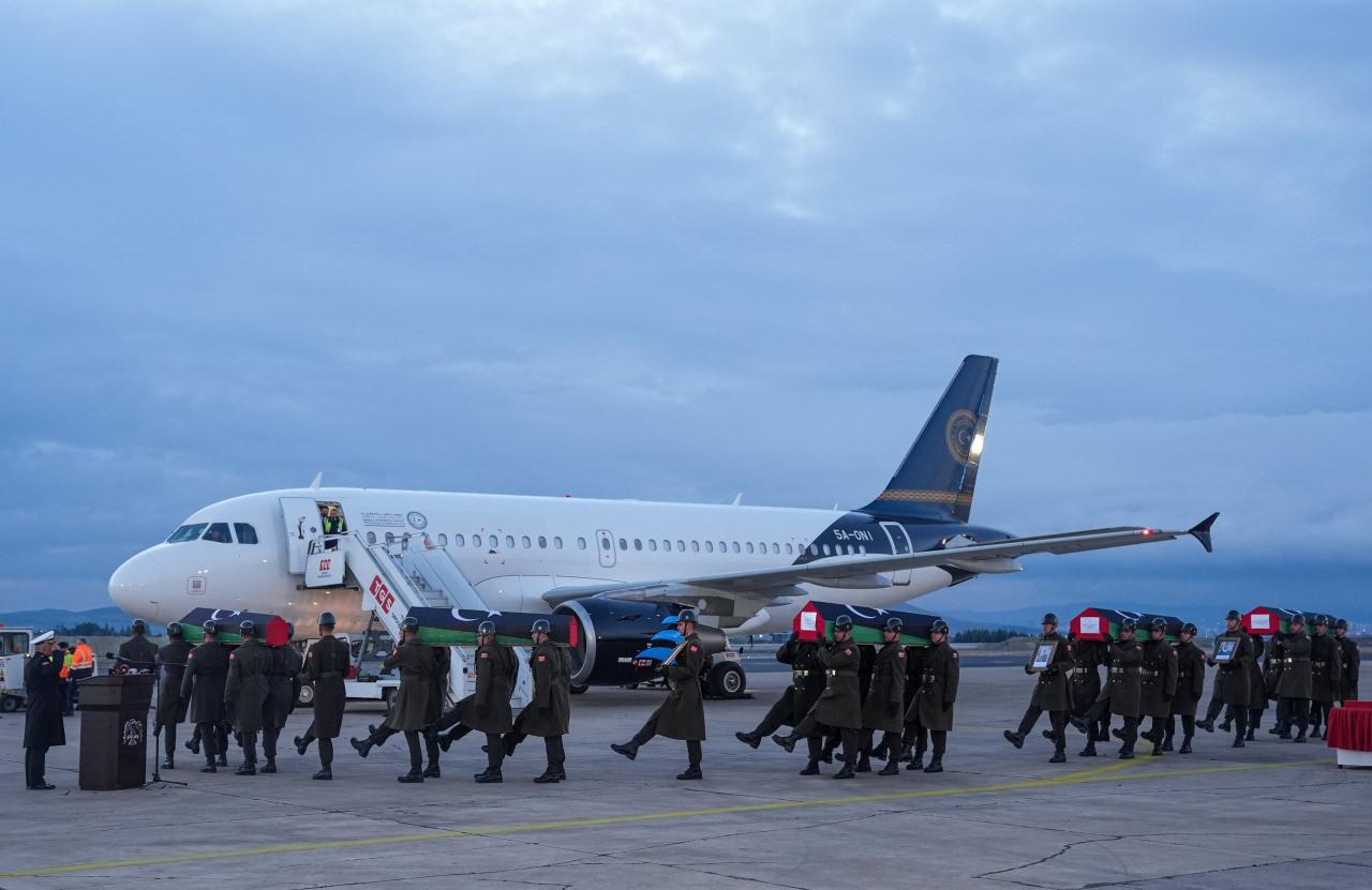 Libya askeri heyeti, ülkelerine, Mürted Hava Üssü'nde düzenlenen askeri törenle uğurlandı.
