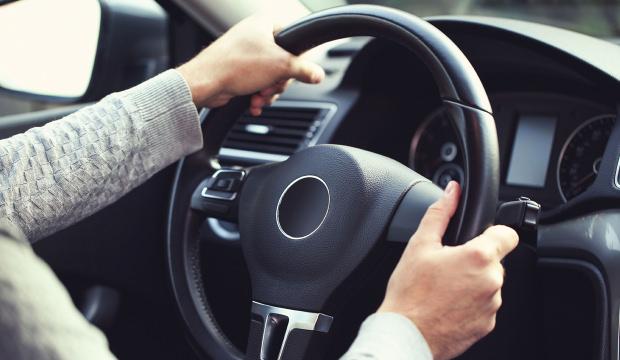 Radikal karar: 1 Ocak'tan itibaren t&uuml;m s&uuml;r&uuml;c&uuml;lere yeni kural geliyor!