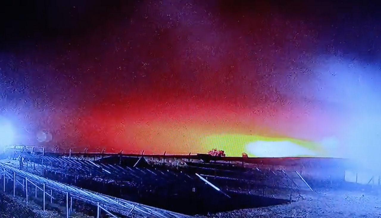 Uçağın düşerken patlama anı güvenlik kamerasına yansıdı.