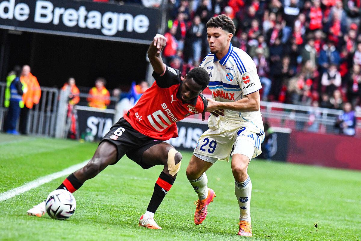 Djaloui Cisse, RC Strasbourg karşısında.