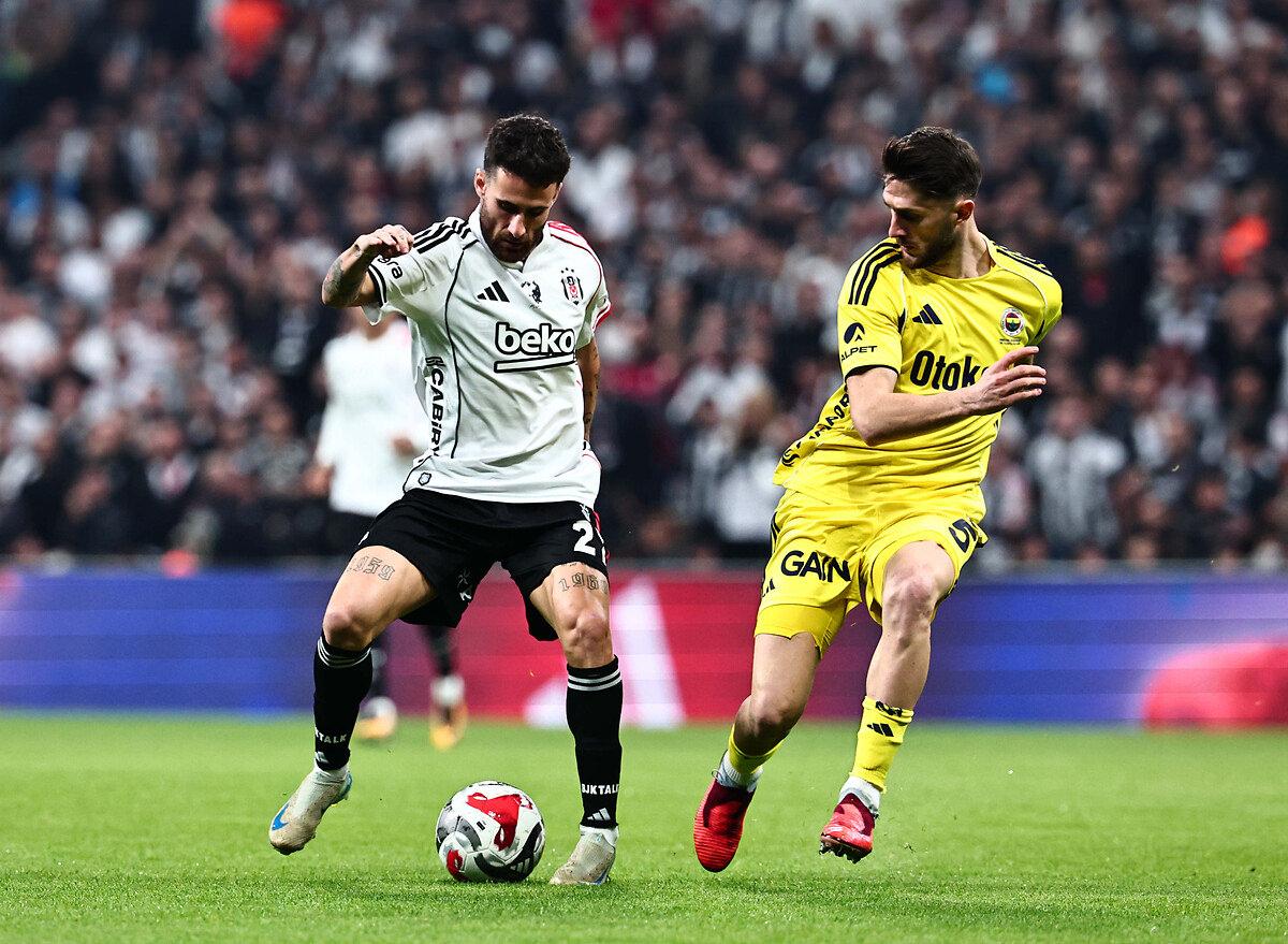 Süper Lig'in ilk yarısında Dolmabahçe'de oynanan Beşiktaş-Fenerbahçe karşılaşması. Rafa Silva ve İsmail Yüksek.