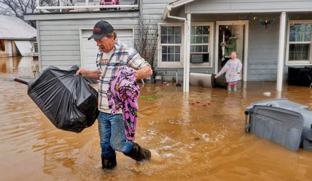 ABD'de sel felaketi: 6 b&ouml;lgede acil durum ilan edildi