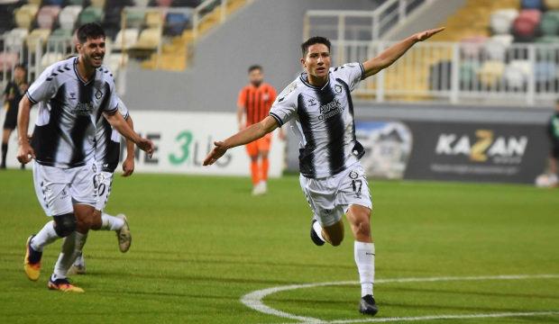 Bahis skandalı 20'lik forvetin 'şansı' oldu: Takımın gol y&uuml;k&uuml;n&uuml; &ccedil;ekiyor