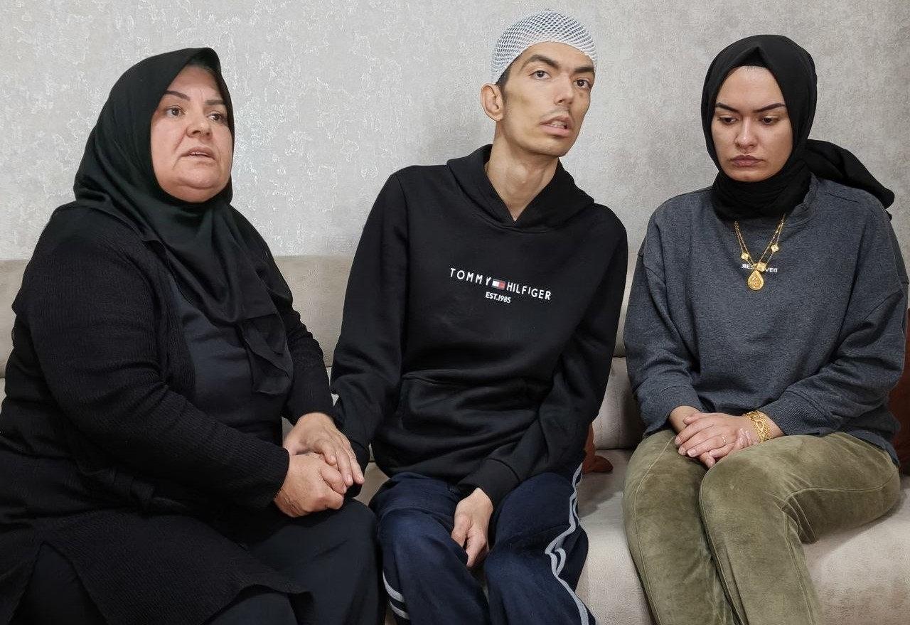 Anne Süreyya Kaya ve iki çocuğu.