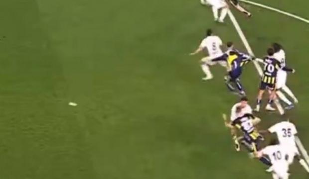 Eski hakemlerden &ccedil;ifte standart iddiası! 'İşte T&uuml;rk hakemliğinin rezilliği...'