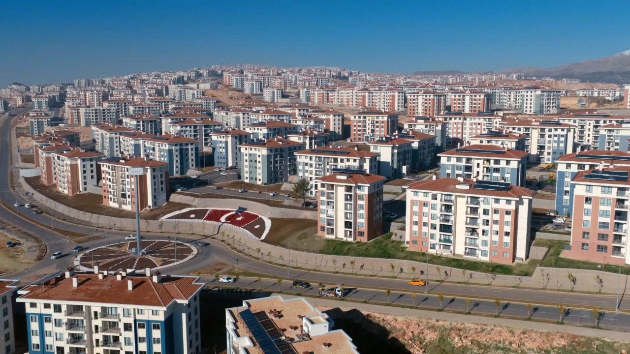 Bakan Kurum Hatay'a geldi