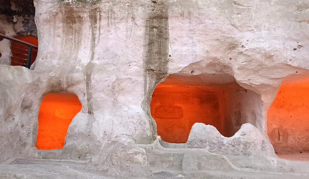 Hasankeyf'te 12 bin yıllık tarihin &uuml;zerine 'cilalı taş devri' dokunuşu
