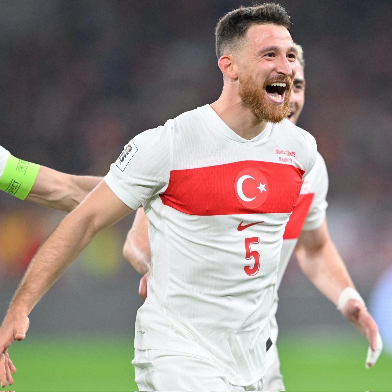 Salih Özcan'ın milli takım formasıyla attığı bir golden sonraki sevinci