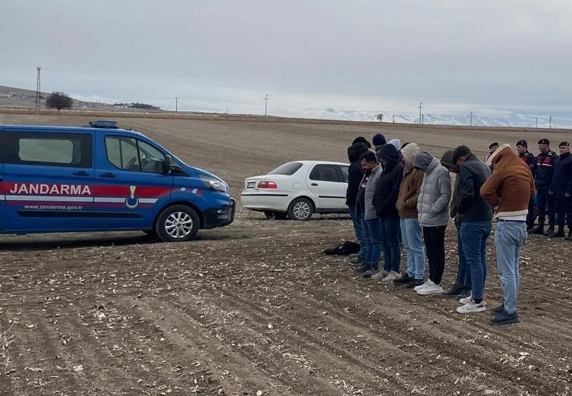 19 kişi hakkında adli işlem başlatıldı. 