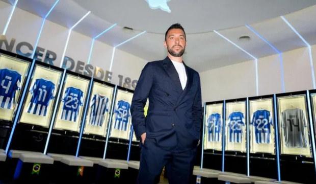 S&uuml;per Lig'de de &ccedil;alışmıştı! 36'lık teknik direkt&ouml;r tarih yazıyor