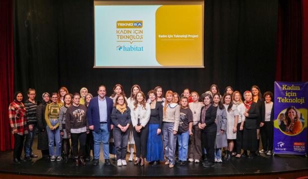 Teknosa, &ldquo;Kadın i&ccedil;in Teknoloji&rdquo; projesinde 2025 yılında 4 binden fazla kadına dokundu