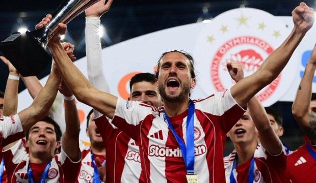 Yusuf Yazıcı'ya gol i&ccedil;in 3 dakika yetti! Takımına kupayı getirdi