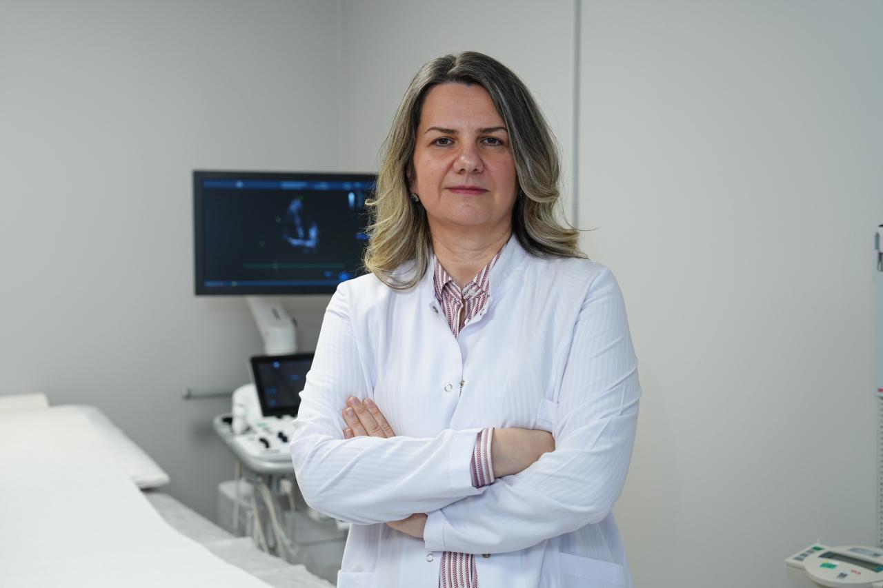 Medipol Üniversitesi Sefaköy Hastanesi Kardiyoloji Uzmanı Dr. Öğr. Üyesi Hanife Memet Genç