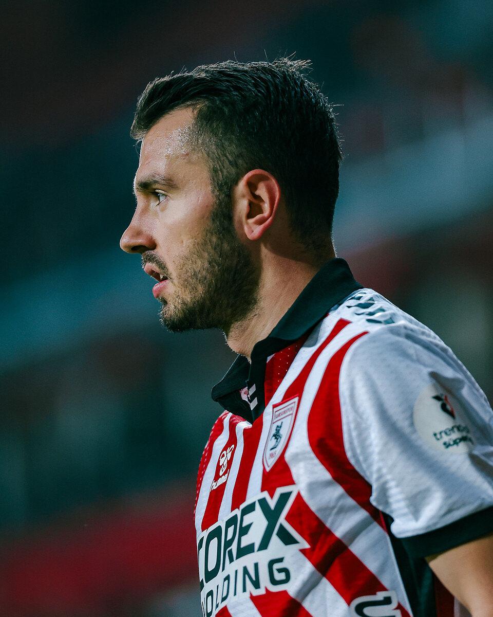 Emre Kılınç, Samsunspor formasıyla sahada.