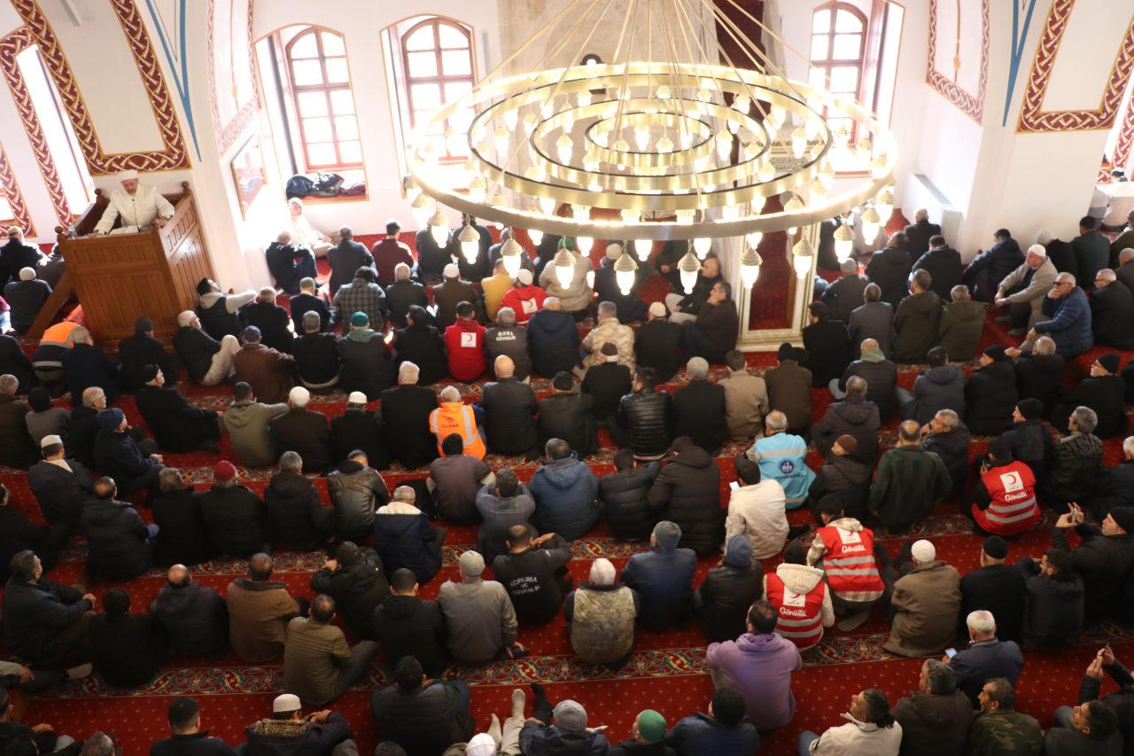 Habib-i Neccar Camisi'nde, yaklaşık 3 yıl aradan sonra ilk cuma namazı eda edildi.