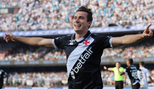 1 ay &ouml;nce diz sakatlığı yaşamıştı! Sol beke Lucas Piton! Raporlar inceleniyor 