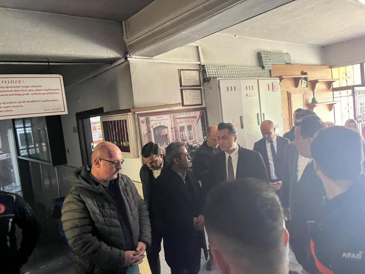 Veliler okula akın etti