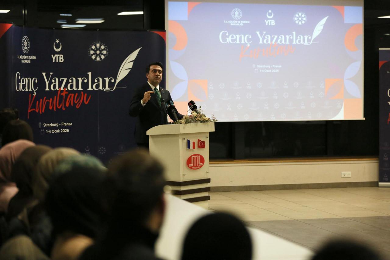 YTB Başkanı Abdulhadi Turus, konuşma yapıyor.