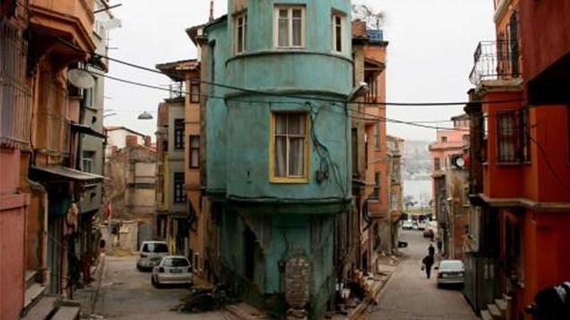 Sahada 3 veya daha az büyük araç bulundur daha az ödeyecek.