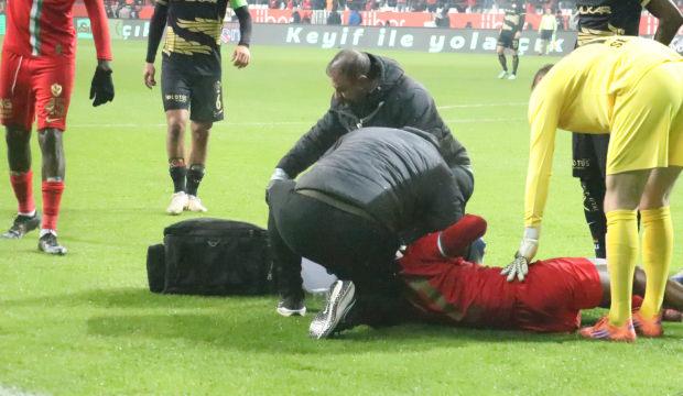 Amed'in yıldızına 25 dikiş atıldı: Operasyon 1,5 saat s&uuml;rd&uuml;