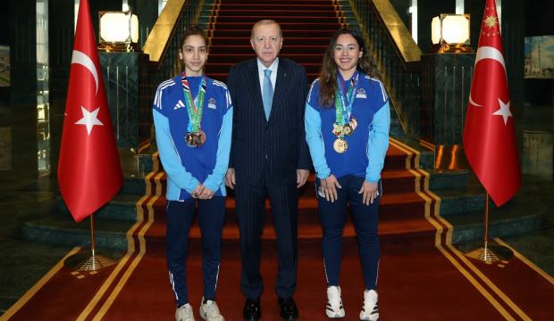Cumhurbaşkanı Erdoğan şampiyon kardeşleri kabul etti!