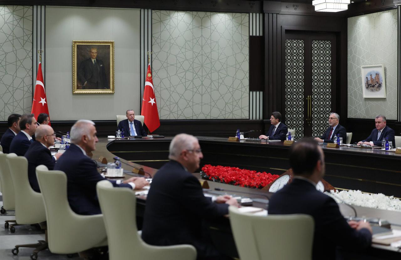 Cumhurbaşkanı Erdoğan başkanlığında Cumhurbaşkanlığı Külliyesi'nde toplandı.