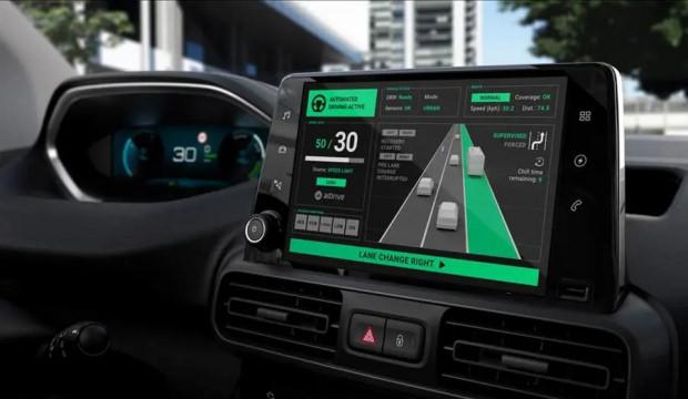 Ford'dan s&uuml;rpriz hamle: Eller ve g&ouml;zler serbest olacak...