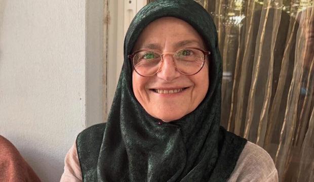 İzmir'de kamyonetin &ccedil;arptığı kadın, kazadan 2 g&uuml;n sonra &ouml;ld&uuml;