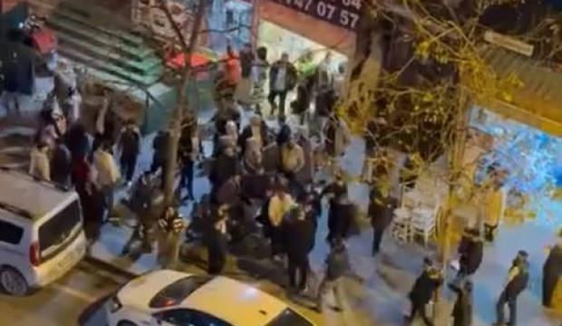Esenyurt'ta ortalığı karıştıran kavga: D&uuml;ğ&uuml;n salonunda başladı, sokağa taştı