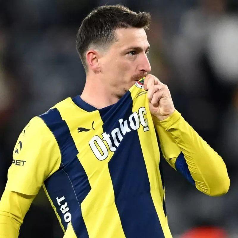 Fenerbahçeli futbolcu Mert Hakan Yandaş