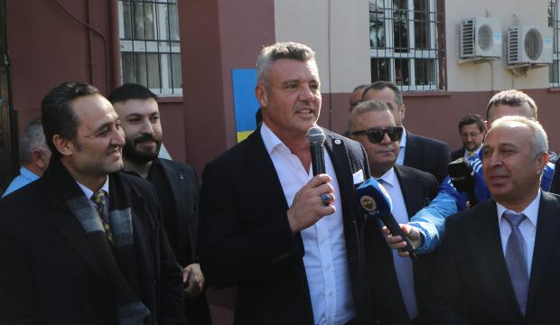 Sadettin Saran'dan Adana'da şampiyonluk s&ouml;zleri!