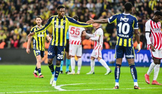 Samsunspor'u Musaba yıktı! Fenerbah&ccedil;e finalde Galatasaray'ın rakibi oldu