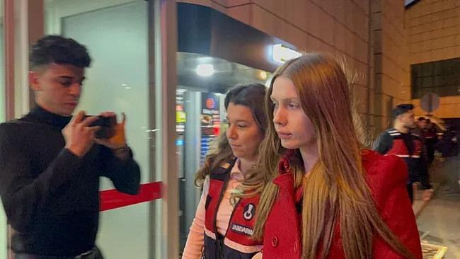 Şarkıcı Aleyna Tilki’nin uyuşturucu testi pozitif çıktı. 