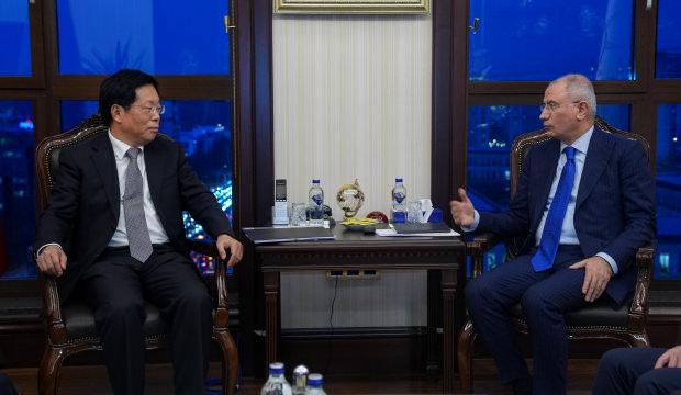 &Ccedil;in Kom&uuml;nist Partisi heyeti AK Parti'de