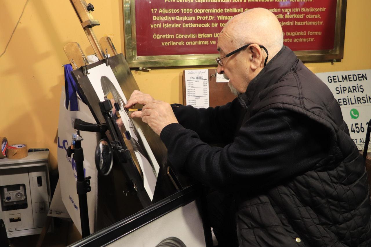 Yeşil, en çok Şener Şen'in portresini çizmek istediğini dile getirdi.