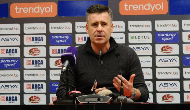 5 goll&uuml; ma&ccedil;ın ardından sert konuştu: 'Kendimizi tabii ki eleştireceğiz'