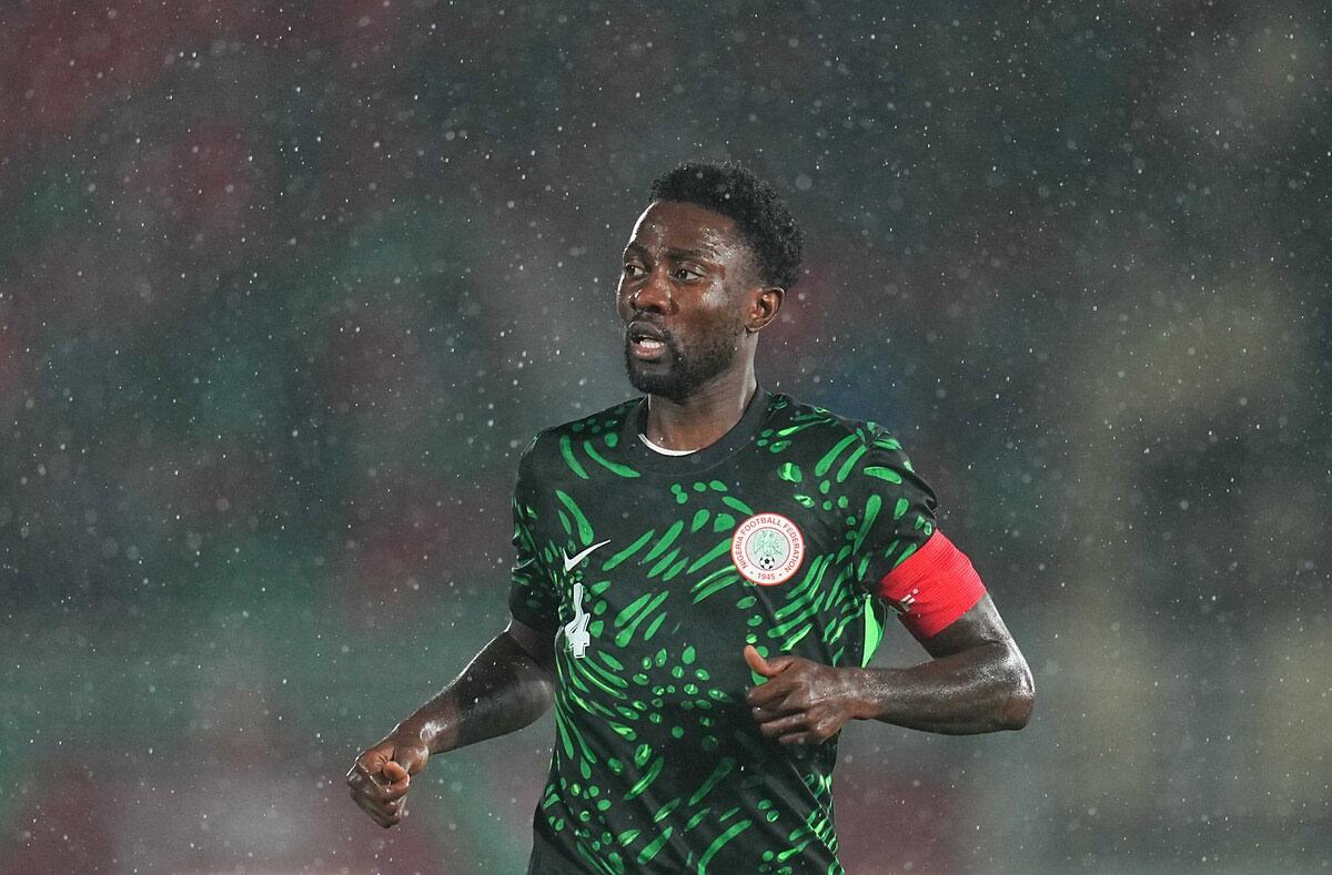 Wilfried Ndidi, Nijerya Milli Takımı ile bir maçta sahada.