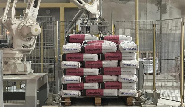 Fabrikalar &ccedil;aresiz kaldı! Hindistan ve Venezuela'dan iş&ccedil;i getiriyorlar