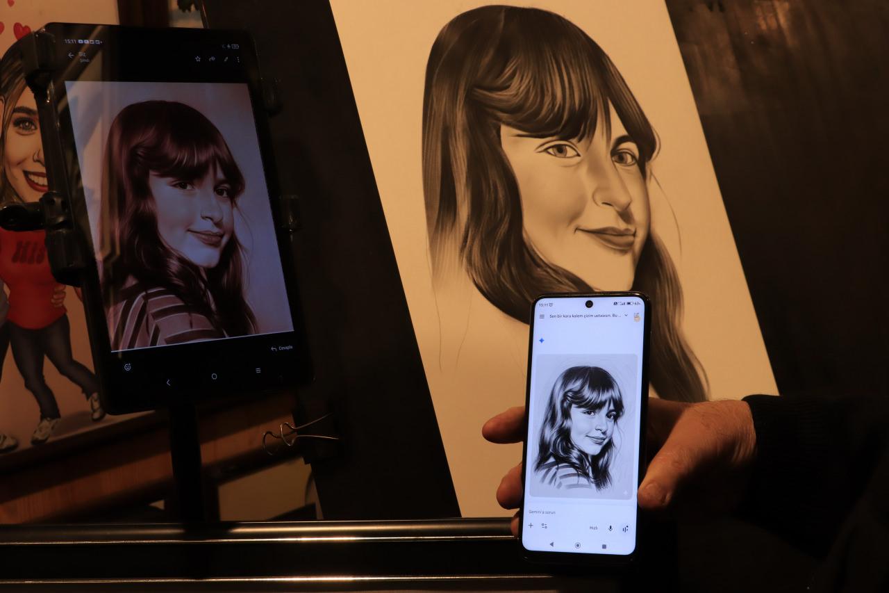 Ressam Yeşil'in karakalem çalışması.